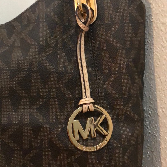 Match wallet and bag! - Picture 2 of 7